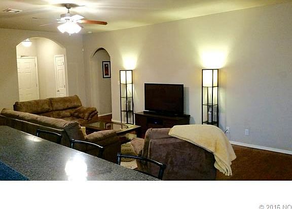 4th image of 3204 E Fairmont St