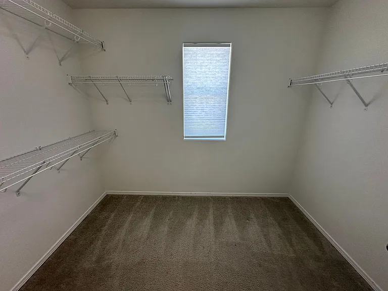 7226 Rim Bluff Ln — Photo 24