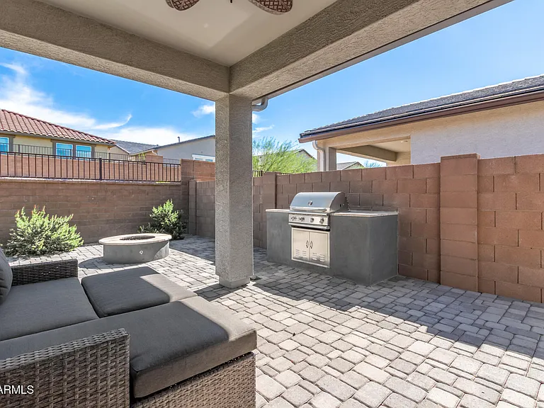 8835 S 166th Ave — Photo 11