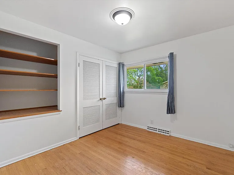 9041 N Rexleigh Dr — Photo 10