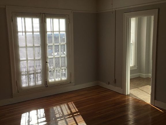 2nd image of 547 Cherry St SE #7H