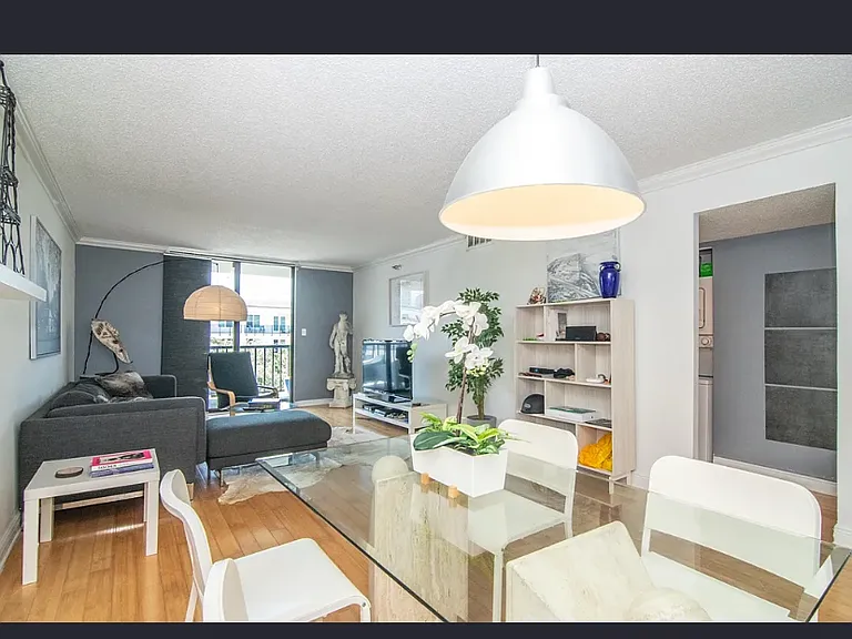 201 W Laurel St #606 — Photo 9