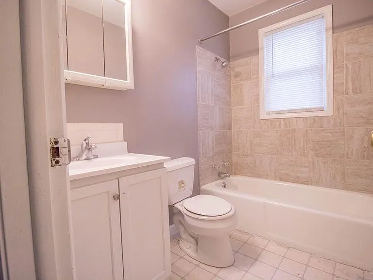 2817 N Willowbrook Rd #B — Photo 8