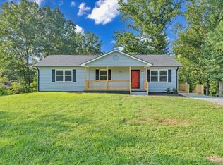 427 Farmington Rd, Hardy, VA 24101