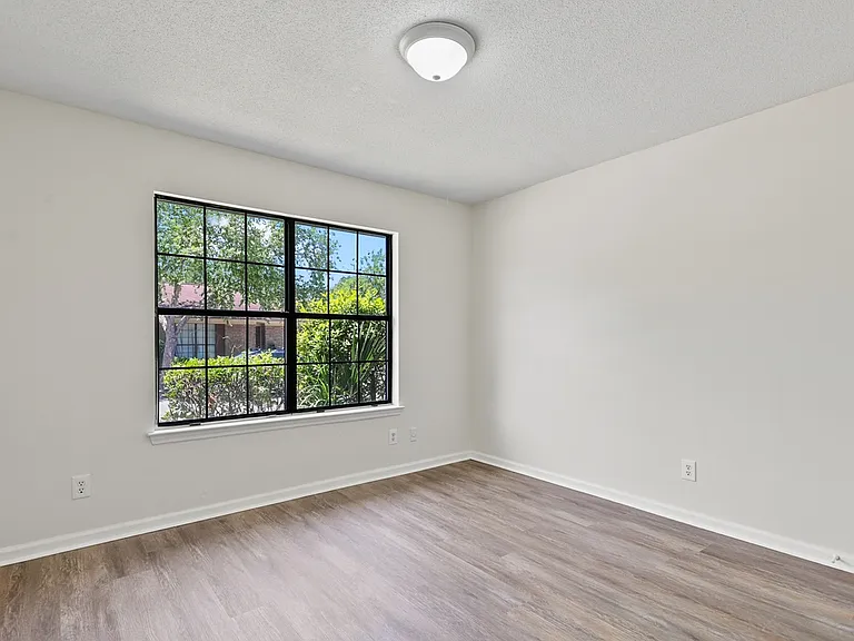 2 Cobbler Ct — Photo 3