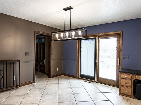 4th image of 59356 Peppermint Dr