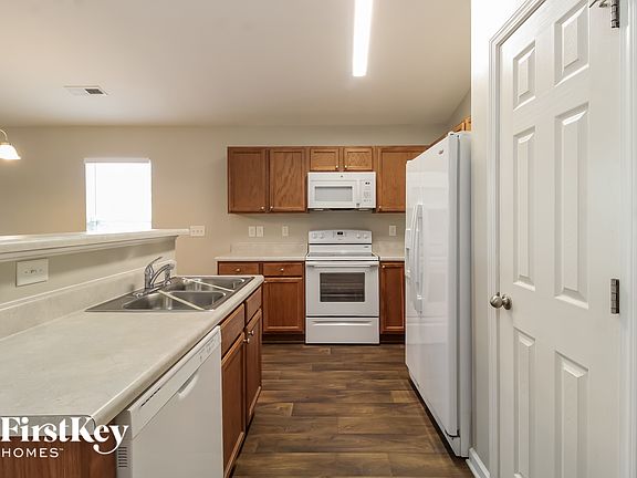 5th image of 794 Bitting Hall Cir
