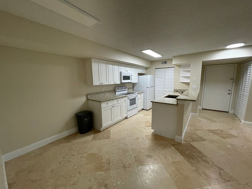 1st image of 2166 Arbour Walk Cir