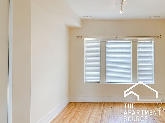4th image of 3453 N Wolcott Ave #3