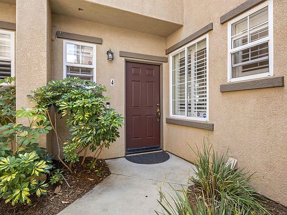 4th image of 6369 Avenida De Las Vistas Unit 4