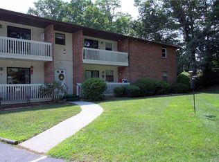 103 Oakwood Pl #4, Hendersonville, NC 28791