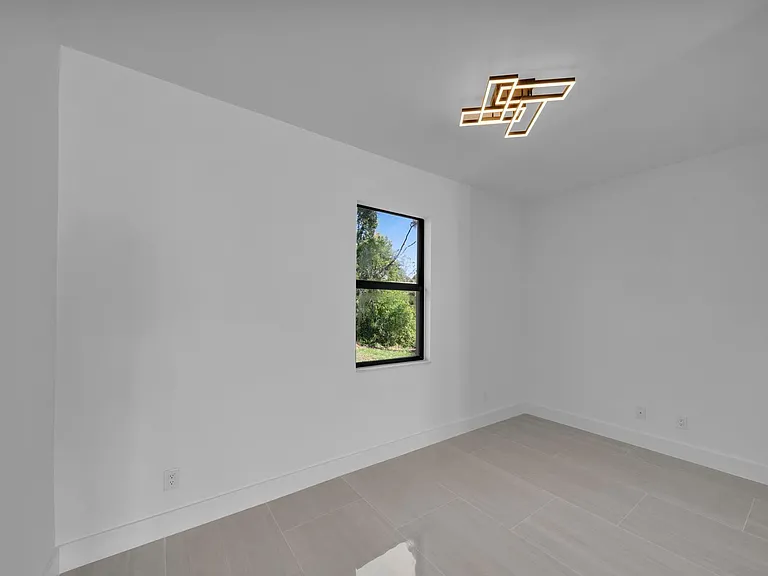 73 Flamingo Blvd — Photo 6