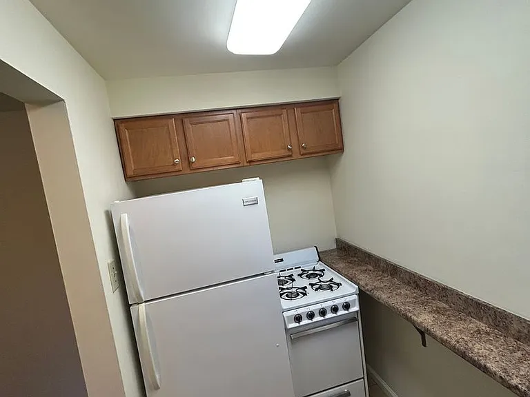 114 McLaughlin Rd — Photo 6
