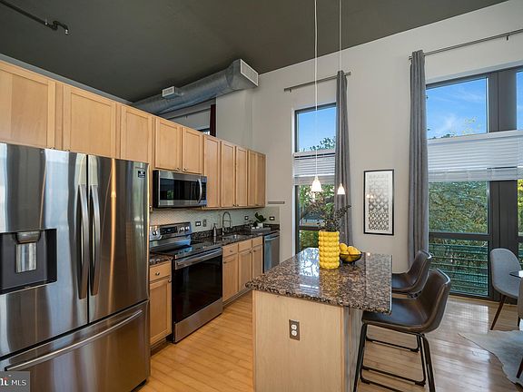 4th image of 2720 S Arlington Mill Dr Unit 112