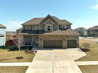 1637 Shadow Dr, Leavenworth, KS 66048