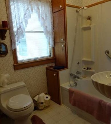 4th image of 84688 310th St