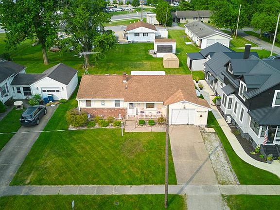 3rd image of 405 Berlin Rd
