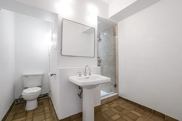 Rented by Bond New York | media 21