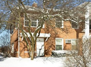 463 Laurel Ave, Highland Park, IL 60035