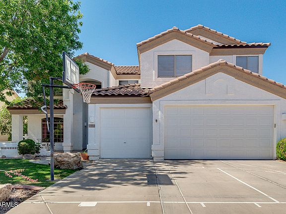 2nd image of 1032 W Wildhorse Dr