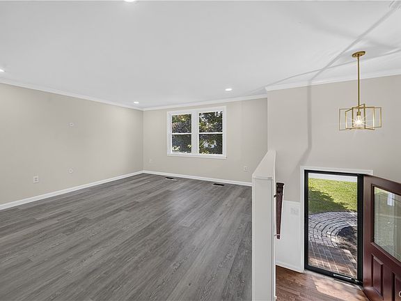 4th image of 4265 Hunting Creek Dr