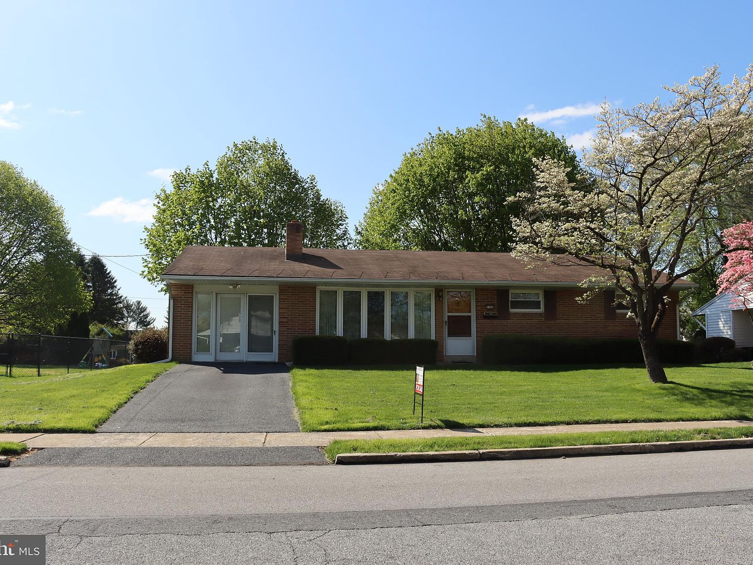 1124 Charles St, Mechanicsburg, PA 17055 Zillow