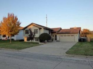 2707 S Pleasant Dr, Holmen, WI 54636