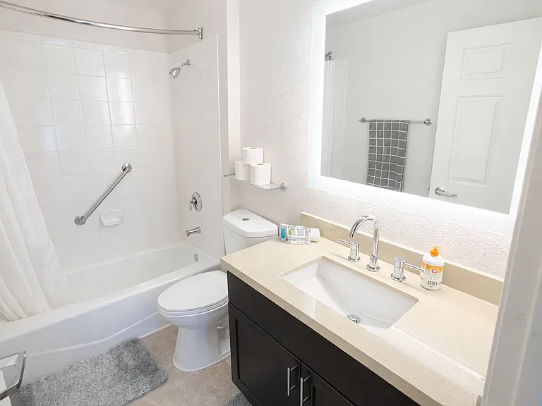 10740 Wilshire Blvd #609 — Photo 17