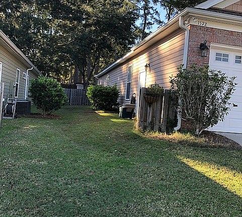 2nd image of 1572 Harbor Club Dr