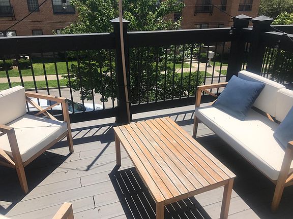4th image of 1100 W 45th St #4