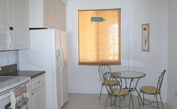 4th image of 22 W Harbour Isle Drive #Ph05