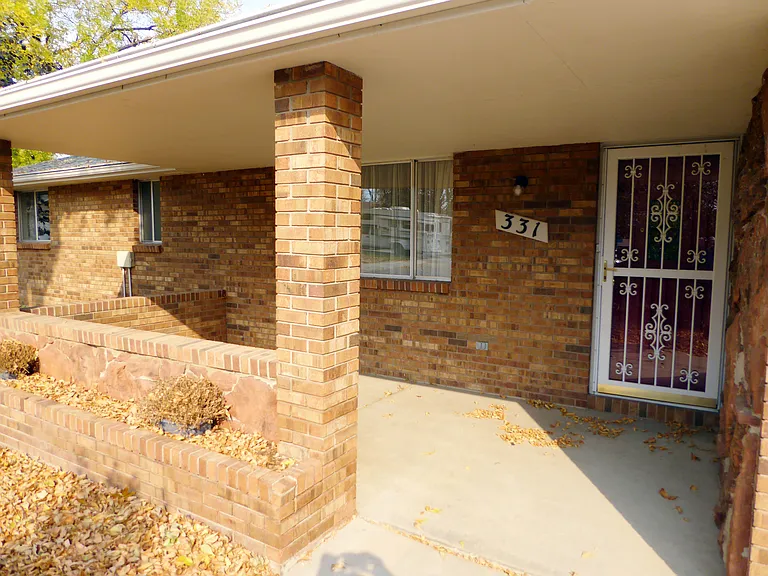 331 Juniper Pl — Photo 5