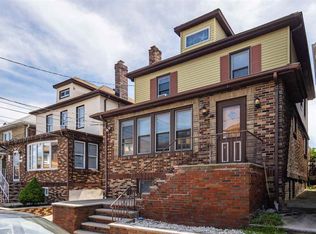 143 Hillcrest Pl, North Bergen, NJ 07047