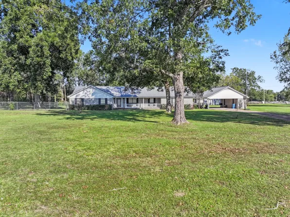 909 Allen Rd, Grove Hill, AL 36451