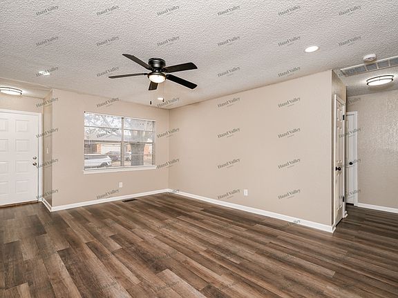 4th image of 2720 S 136th East Pl