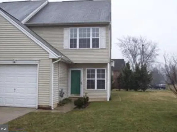 32 Periwinkle Ct, Dover, DE 19904