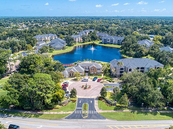3rd image of 940 Village Trl Unit 10201