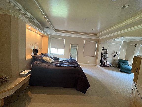 4th image of 4049 Artesa Dr