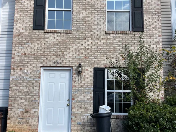 136 E Ashberry Dr, Bardstown, KY 40004