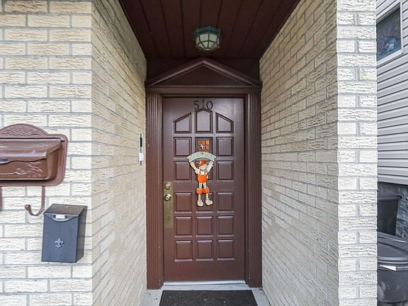 2nd image of 510 Dewey Ave