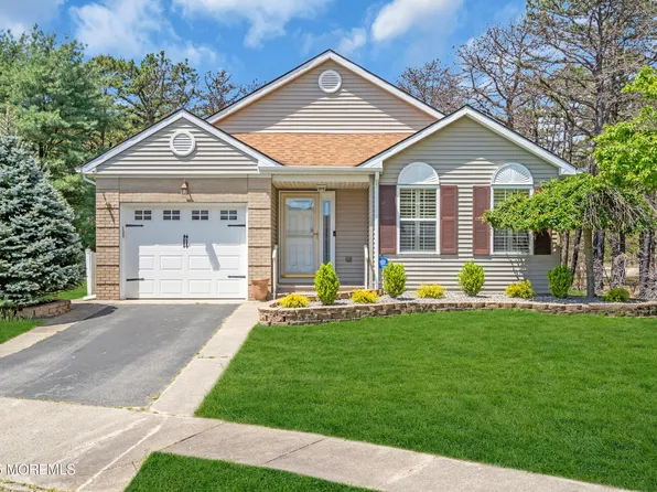 235 Prince Charles Court, Toms River, NJ 08757