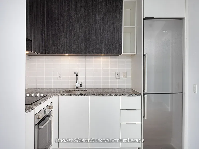 120 Parliament St #704 — Photo 9