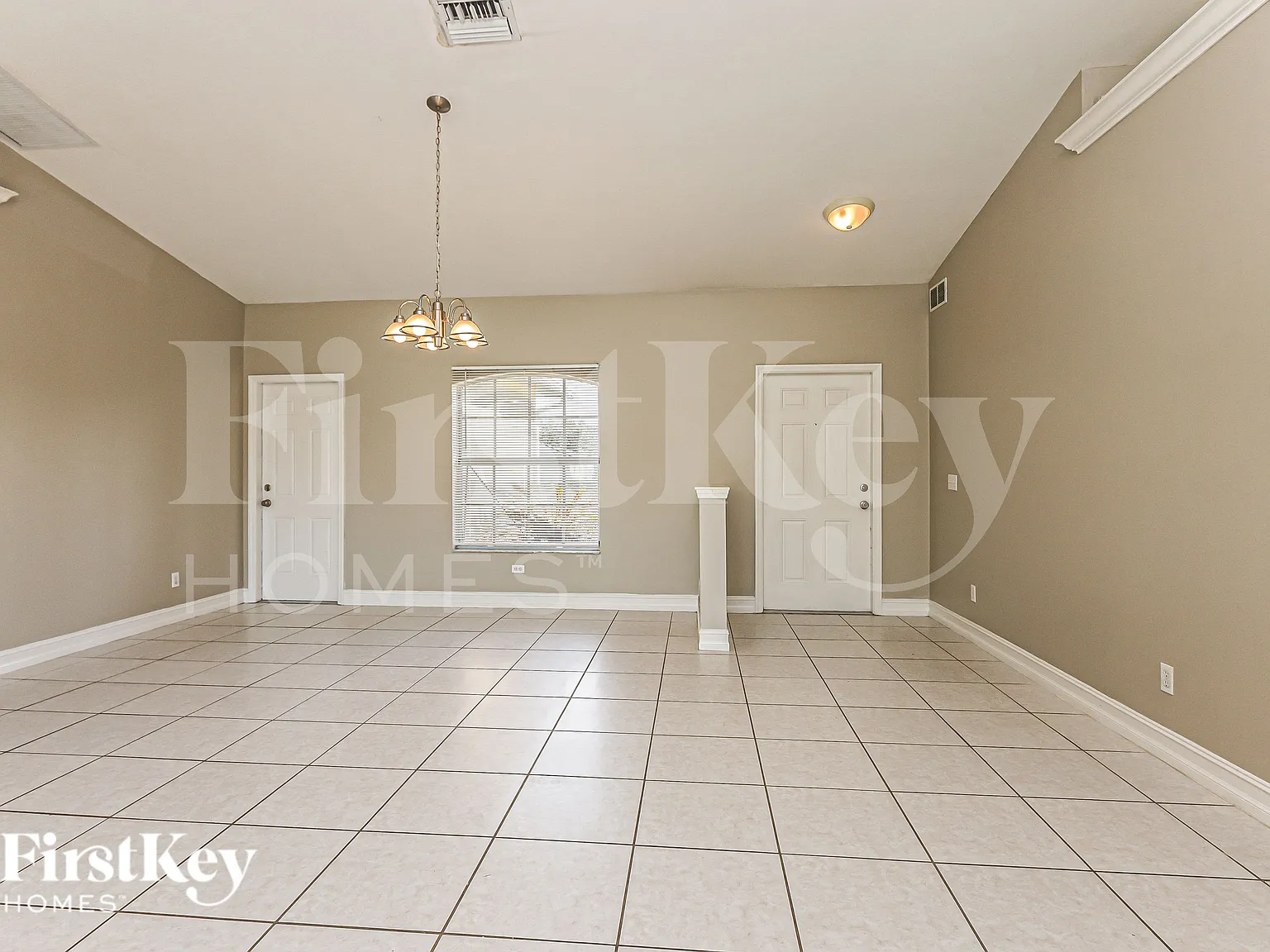 3 bed, 2.0 bath, 1493 sqft, $1,490 — Photo 3