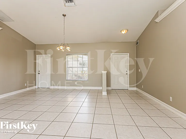 4115 10th St SW — Photo 3