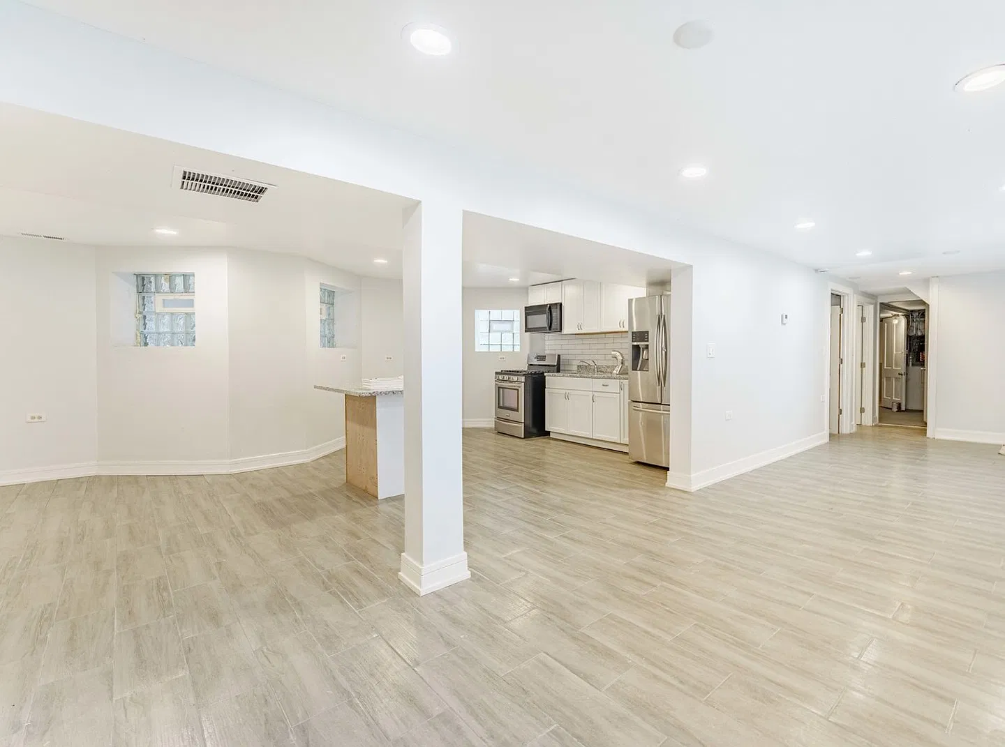 4 bed, 3750 sqft, $1,500 — Photo 3