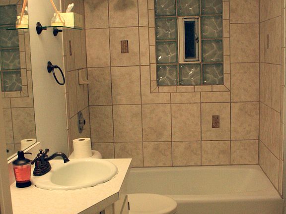 Bathroom w/ Lots of Storage