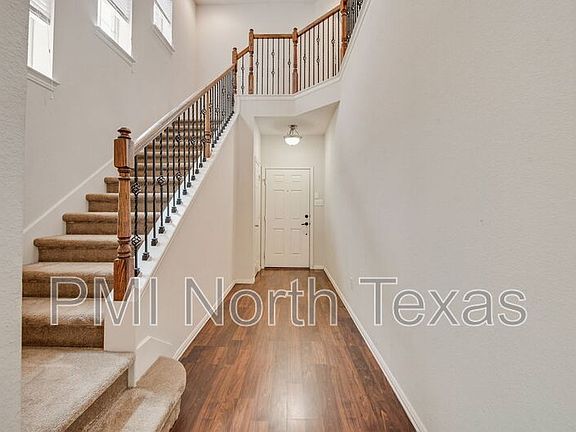 3rd image of 10516 Bolivar Dr