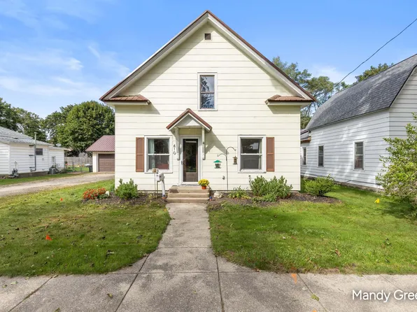 410 E Coffren St, Greenville, MI 48838