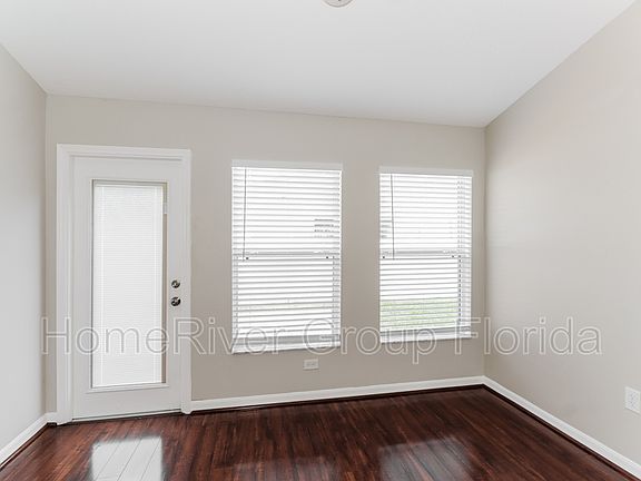 4th image of 421 Stone Briar Dr