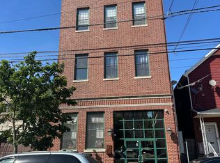 9 E 18th St #301, Bayonne, NJ 07002